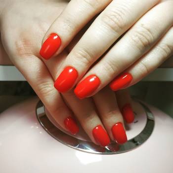 Сочной красный , который не выходит с моды никогда