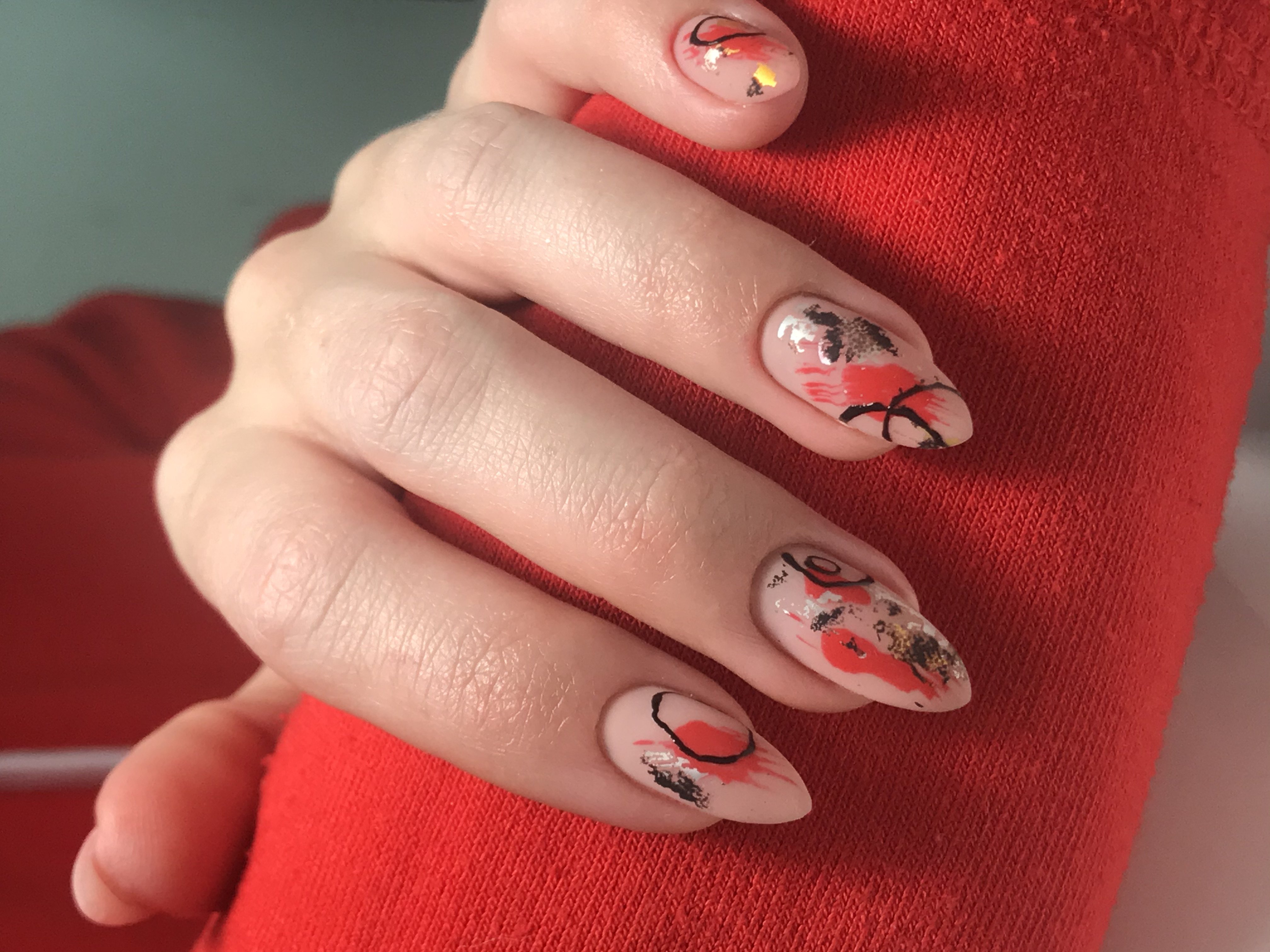 Червоний манікюр чорний із фольгою, фото - Нігтьова студія Shablevskaya Nails