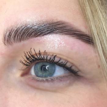 Долговременная укладка бровей составами Thuya