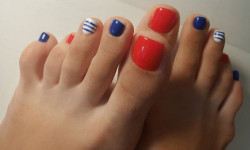 Педикюр и покрытие гель-лаком Мастер маникюра Вероника Киев