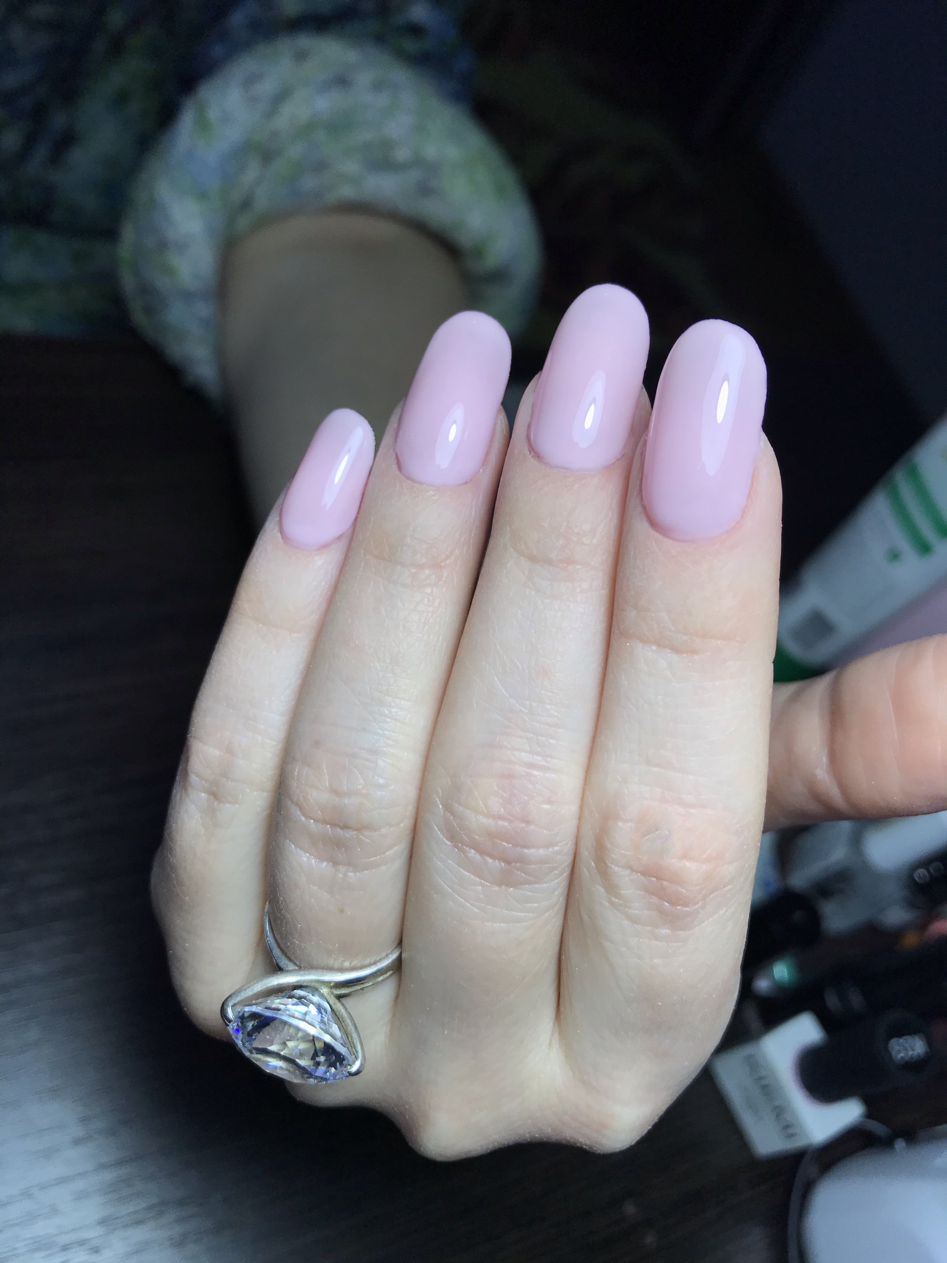 Ніжний манікюр світлий на овальні нігті, фото - Майстер манікюру Мария Поляк
