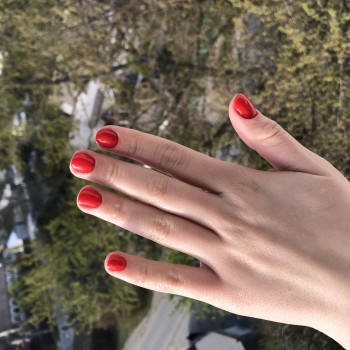 Червоний манікюр на дуже короткі нігті, фото - Майстер манікюру Мария Поляк