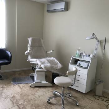 Фото с портфолио Центр подології Наталі Базилевскої