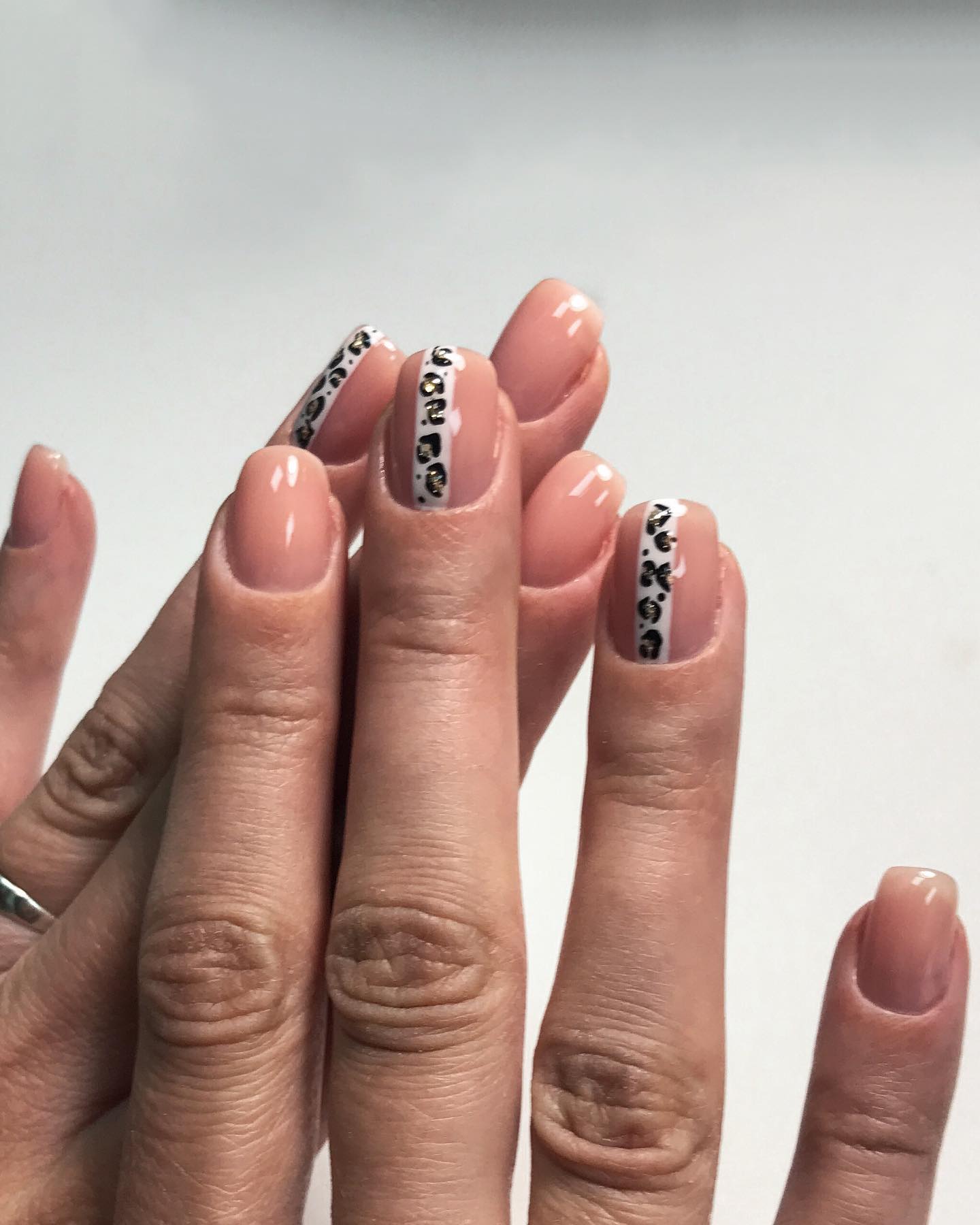 Нюдовий манікюр з малюнком леопардовий, фото - Нігтьова студія Shablevskaya Nails