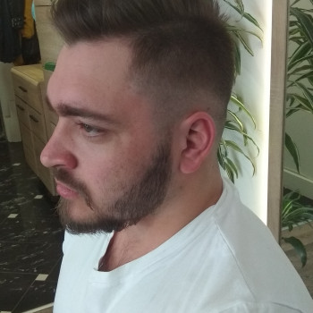 Укладка волос
                    Перукар Екатерина Київ