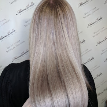 Окрашивание волос
                    Перукар Виктория Шевченко Київ