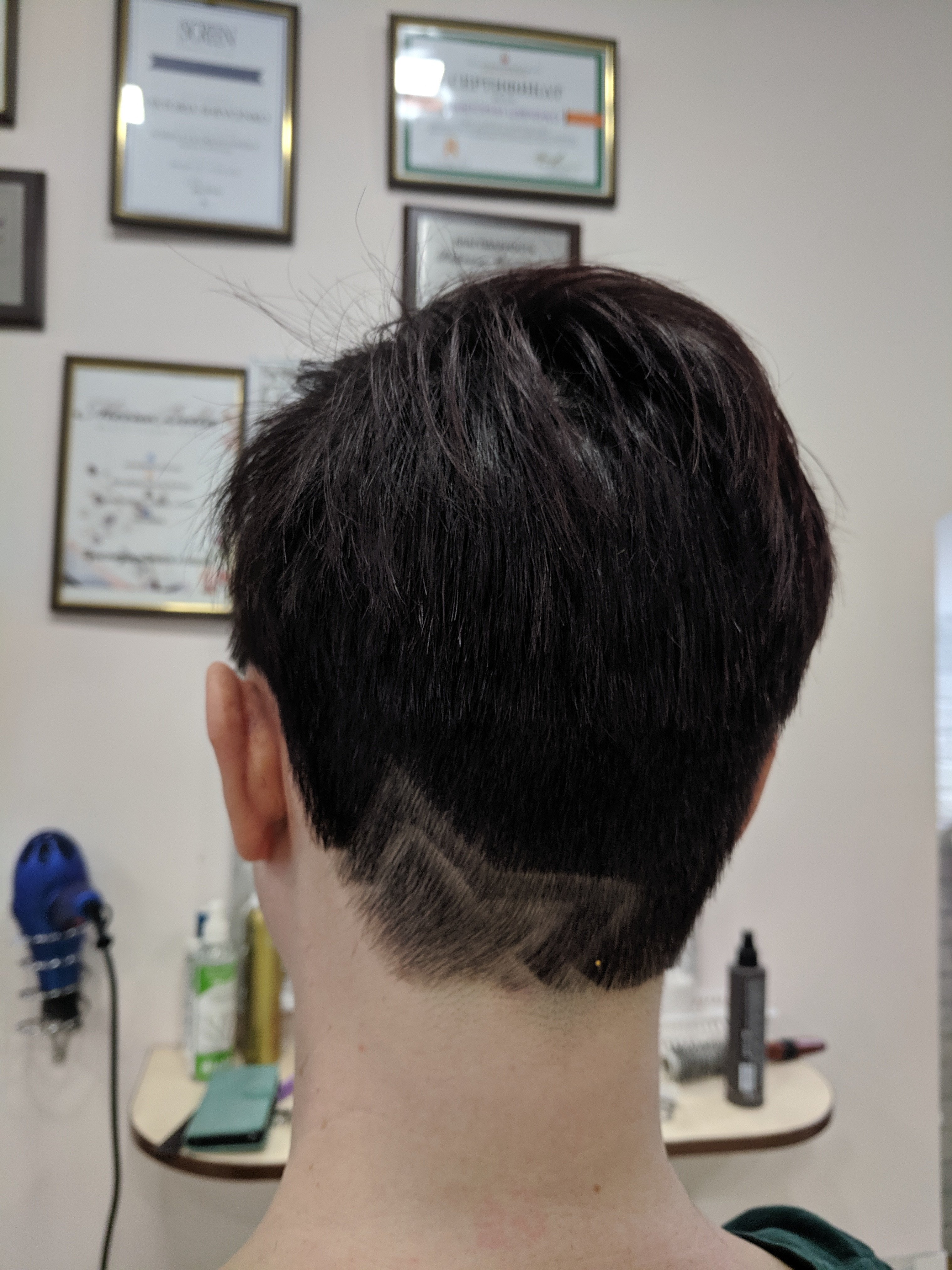 Стрижка для хлопчика Малюнок на волоссі (hair tattoo), фото - Перукар Виктория Шевченко