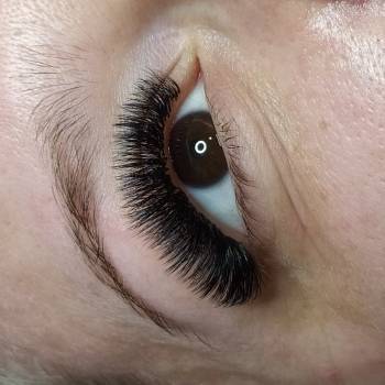 Наращивание ресниц, объем 5 d