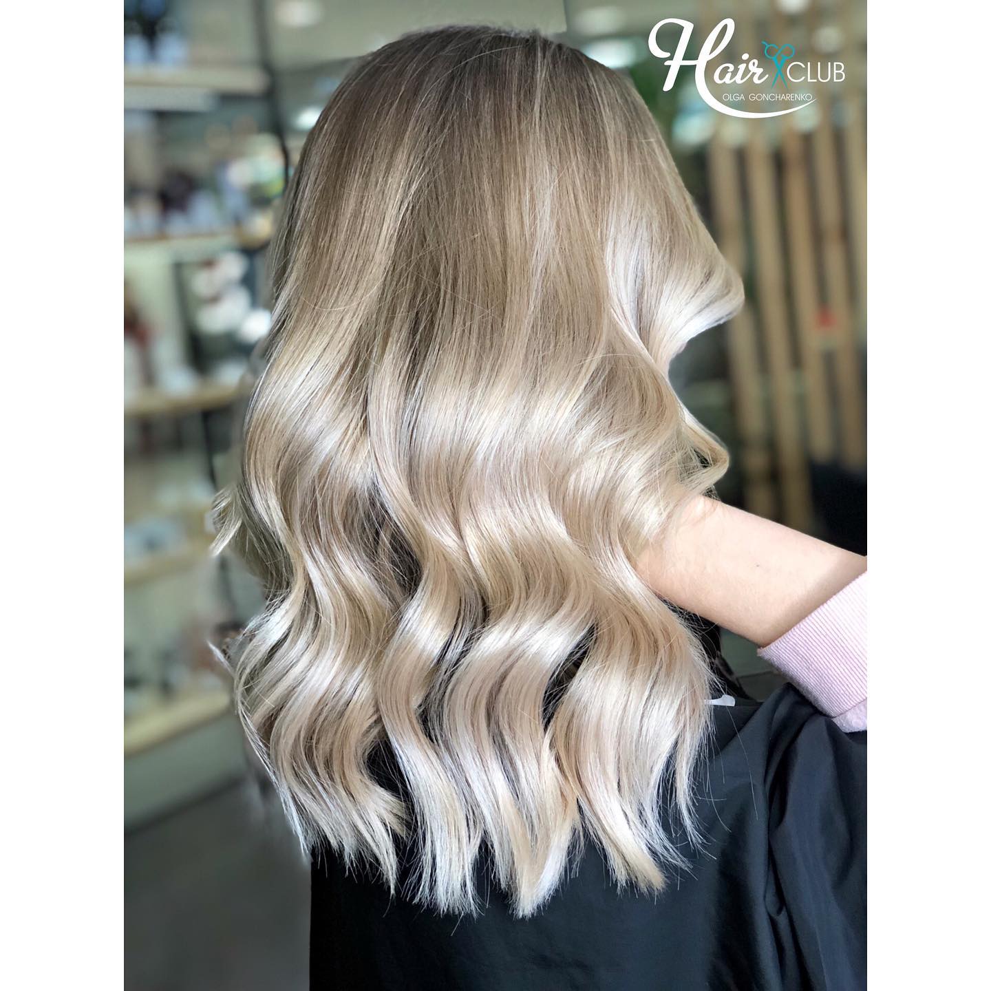 Укладка волос блонд с темными корнями, фото - Студия красоты Hair Club
