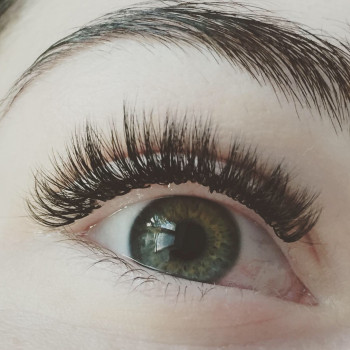 Наращивание ресниц
                    Лешмейкер Екатерина Запоріжжя