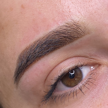 Пудровые брови
                    Косметолог Анна Вінниця