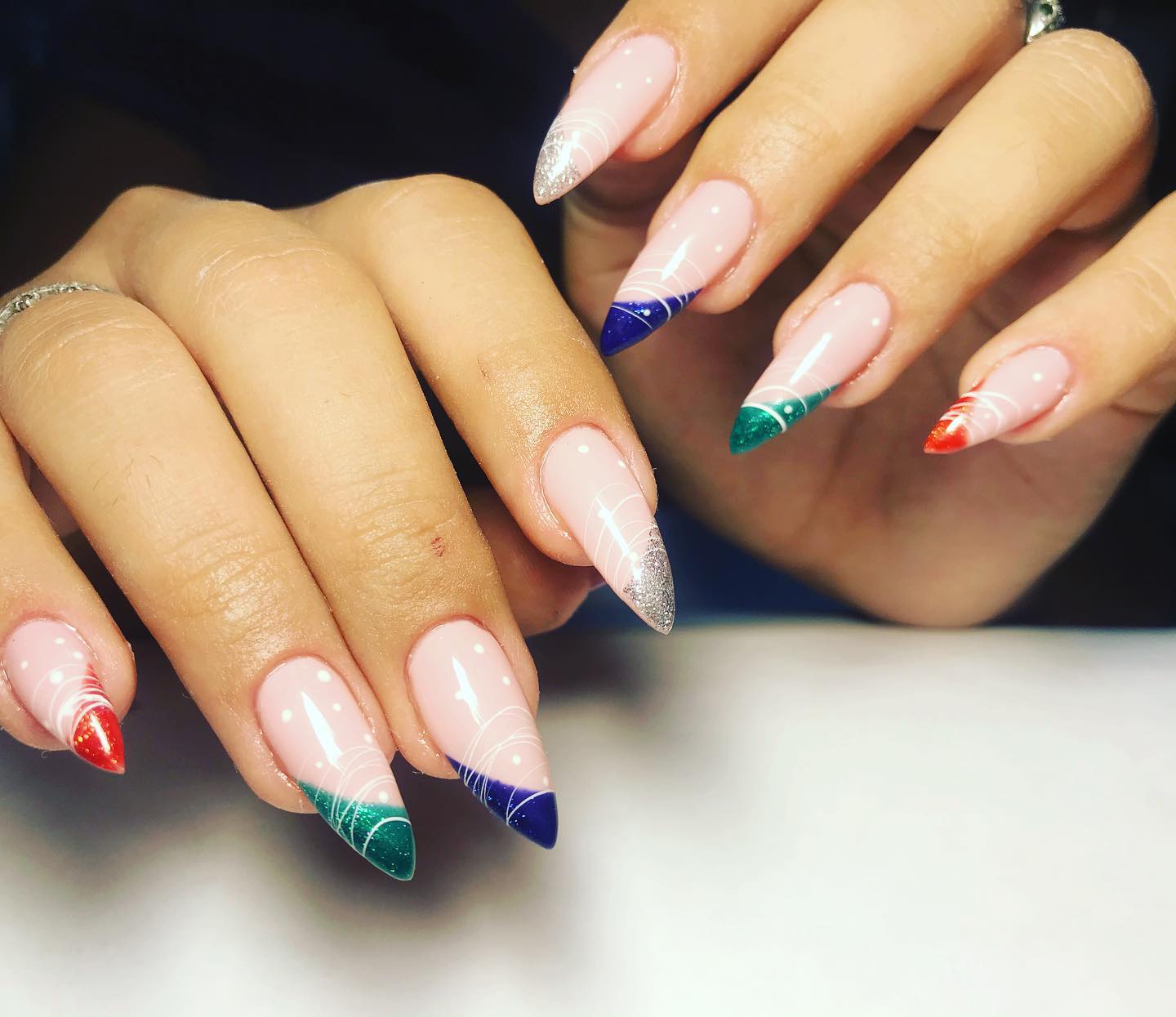 Манікюр мигдаль на довгі нігті блакитний, фото - Майстер манікюру Алена Кононенко