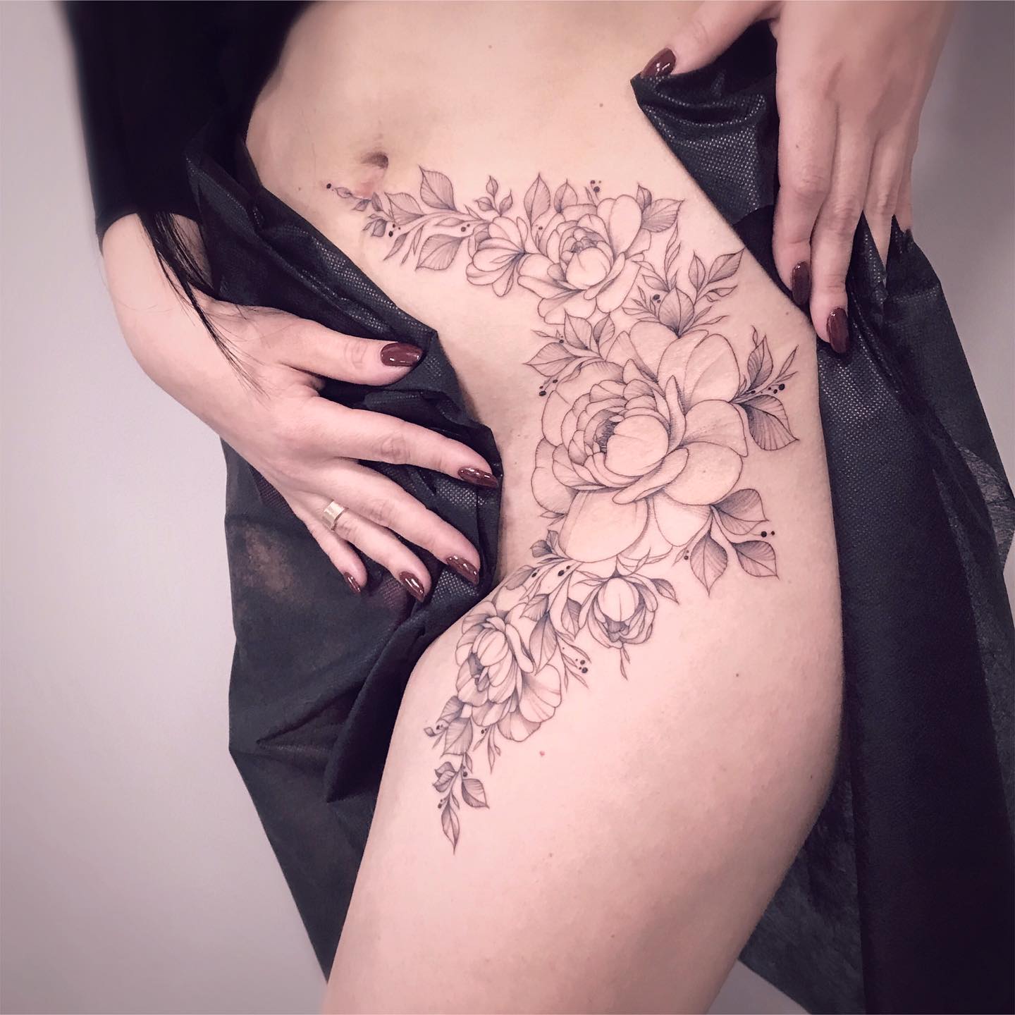 Женские черно-белые цветы, фото -  Love Art Studio