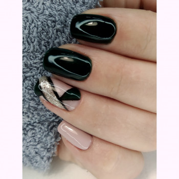 Черный маникюр геометрия с акцентом на один ноготь, фото - Мастер маникюра Алина