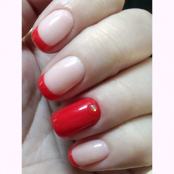 Червоний манікюр французький жіночий, фото - Майстер манікюру Алина