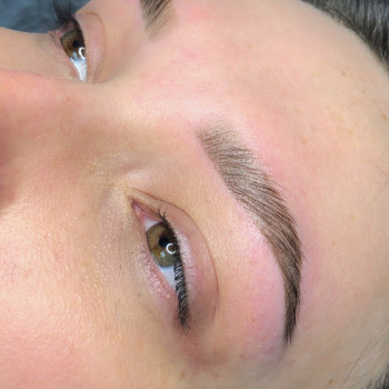 Ламинирование бровей
                    Візажист Юлия Черныш Київ