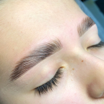 Ламинирование бровей
                    Візажист Юлия Черныш Київ