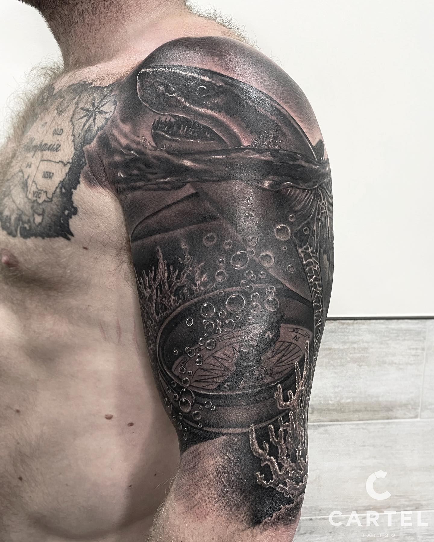 Для хлопців рукав реалізм, фото - Тату салон Cartel Tattoo
