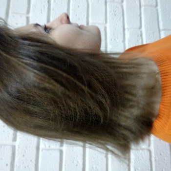 Стрижка каре на волнистые волосы.