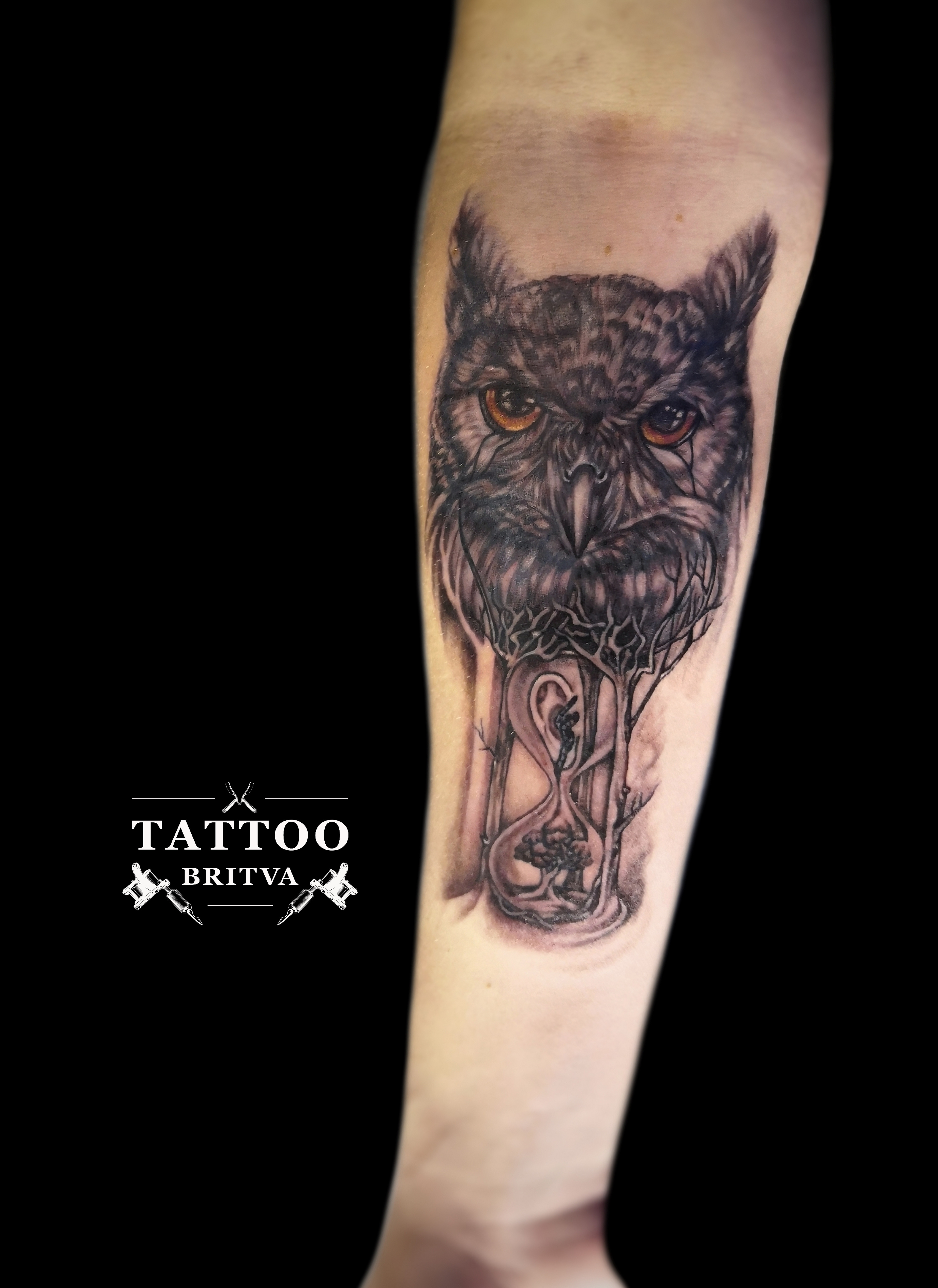 На предплечье цветные реализм, фото - Тату салон Britva Tattoo