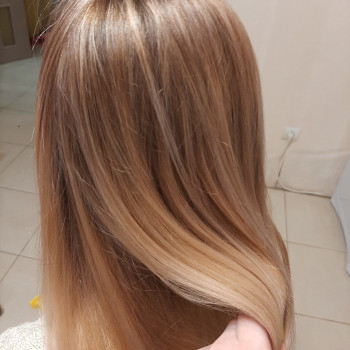 Фарбування волосся різної складності
                    Парикмахер Вікторія Шепетовка