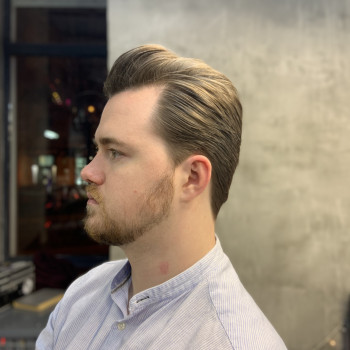 Мужская стрижка
                    Барбер Саша Киев