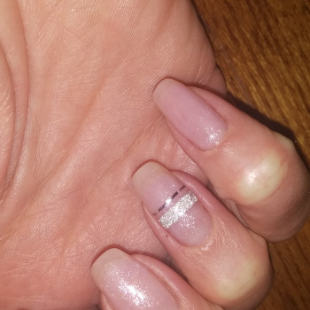 Маникюр выезд на дом
                    Майстер манікюру Ирина Одеса