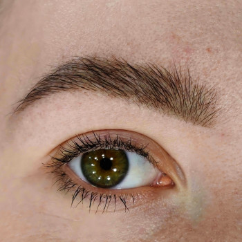 Брови фарба окіс