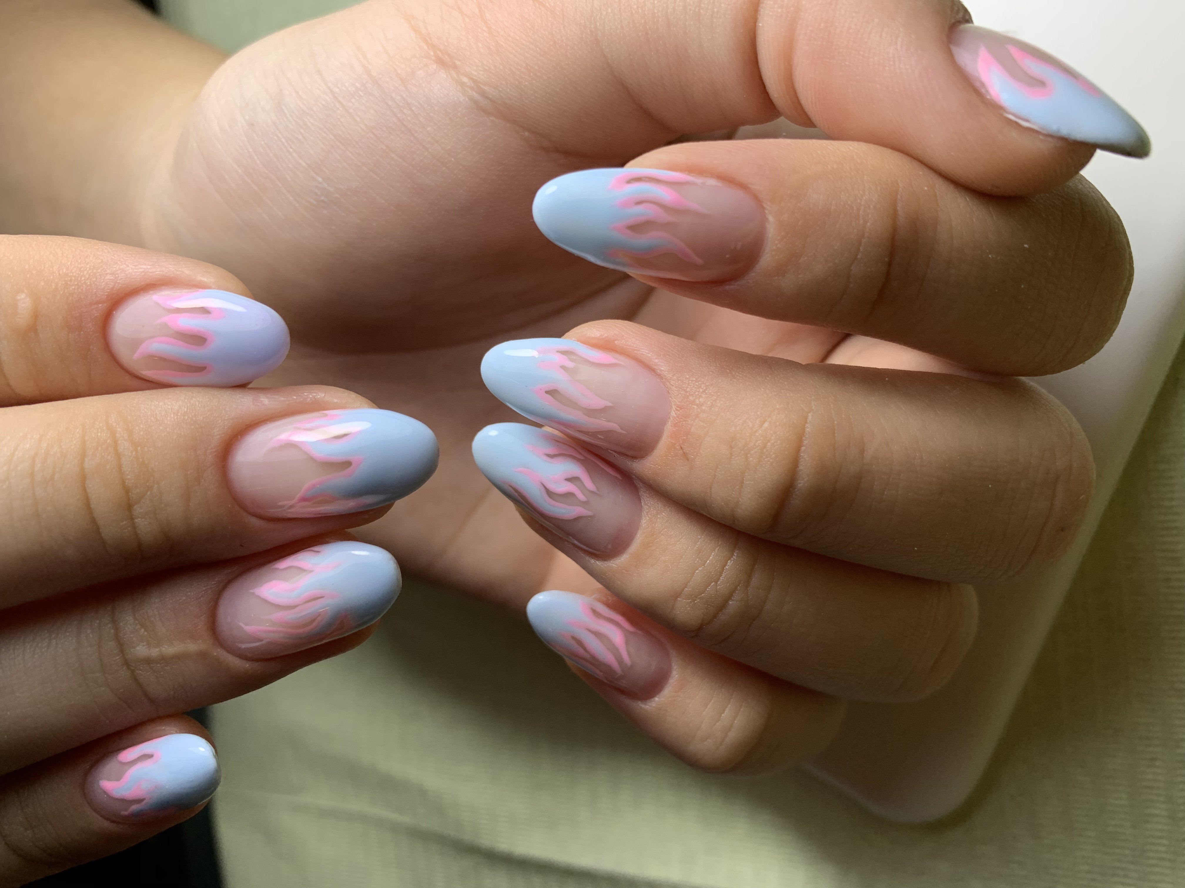 Французький манікюр з малюнком рожевий, фото - Майстер манікюру Маргарита Фрайман