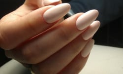 Наращивание гелем Майстер манікюру Вероника Київ
