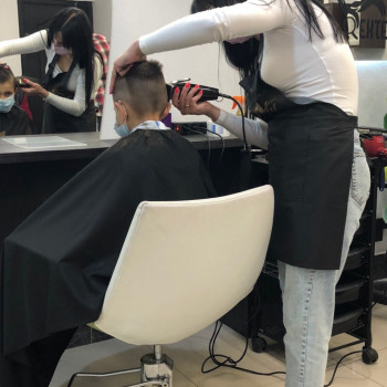 Постричь мальчика Бровары парикмахерская