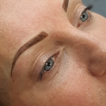 Татуаж брів.