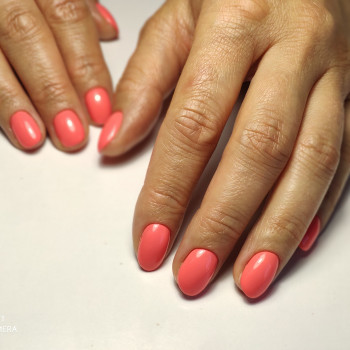 однотонное покрытие гель-лаком