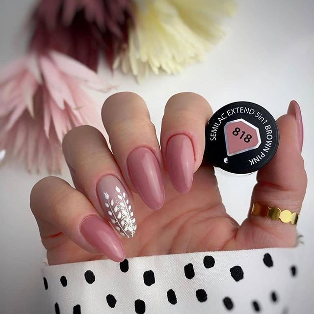 Нежный маникюр с рисунком миндаль, фото - Ногтевая студия Manicure Studio