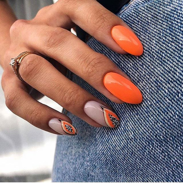 Яркий маникюр оранжевый с фруктами, фото - Ногтевая студия Manicure Studio