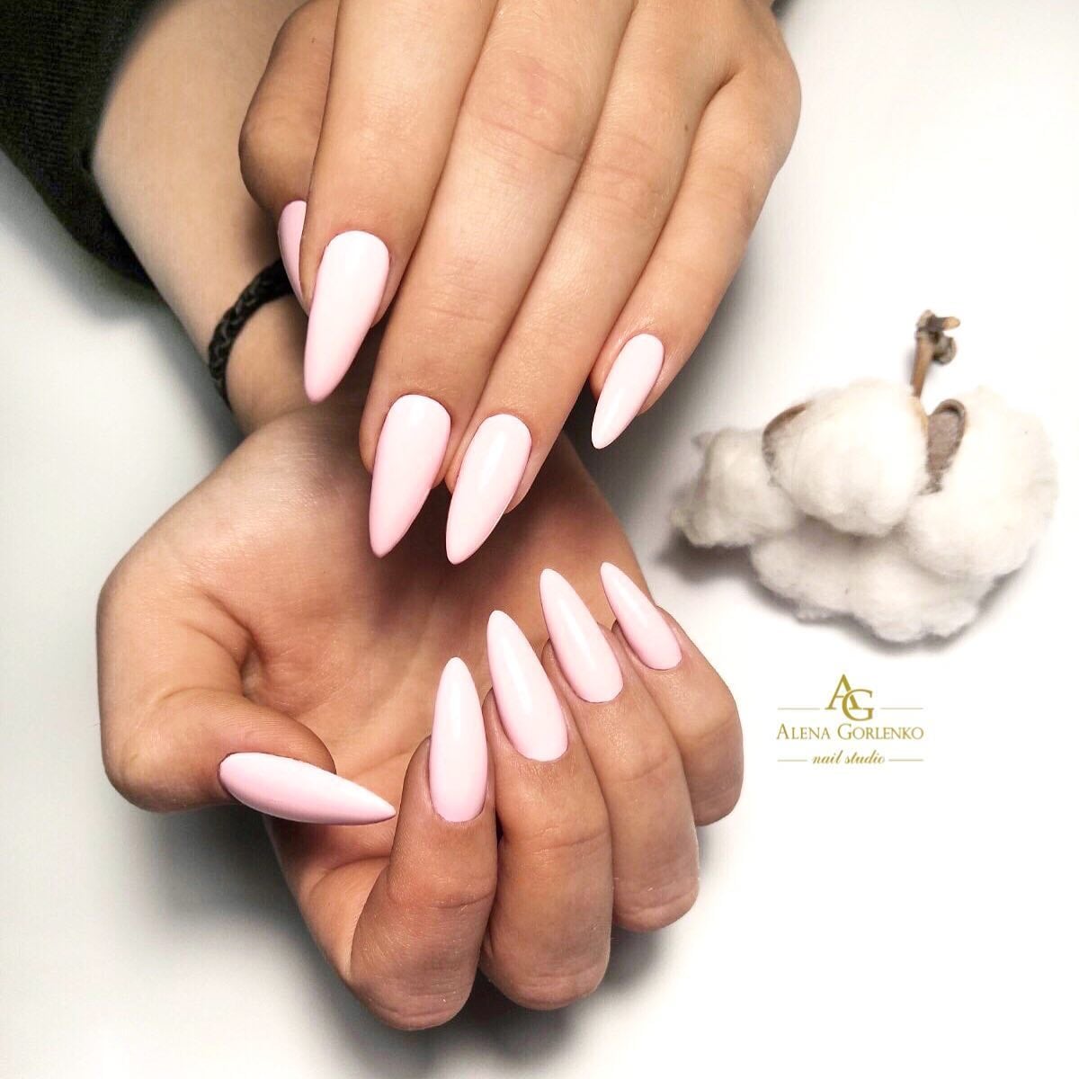 Ніжний манікюр рожевий на довгі нігті, фото - Нігтьова студія AG nail studio