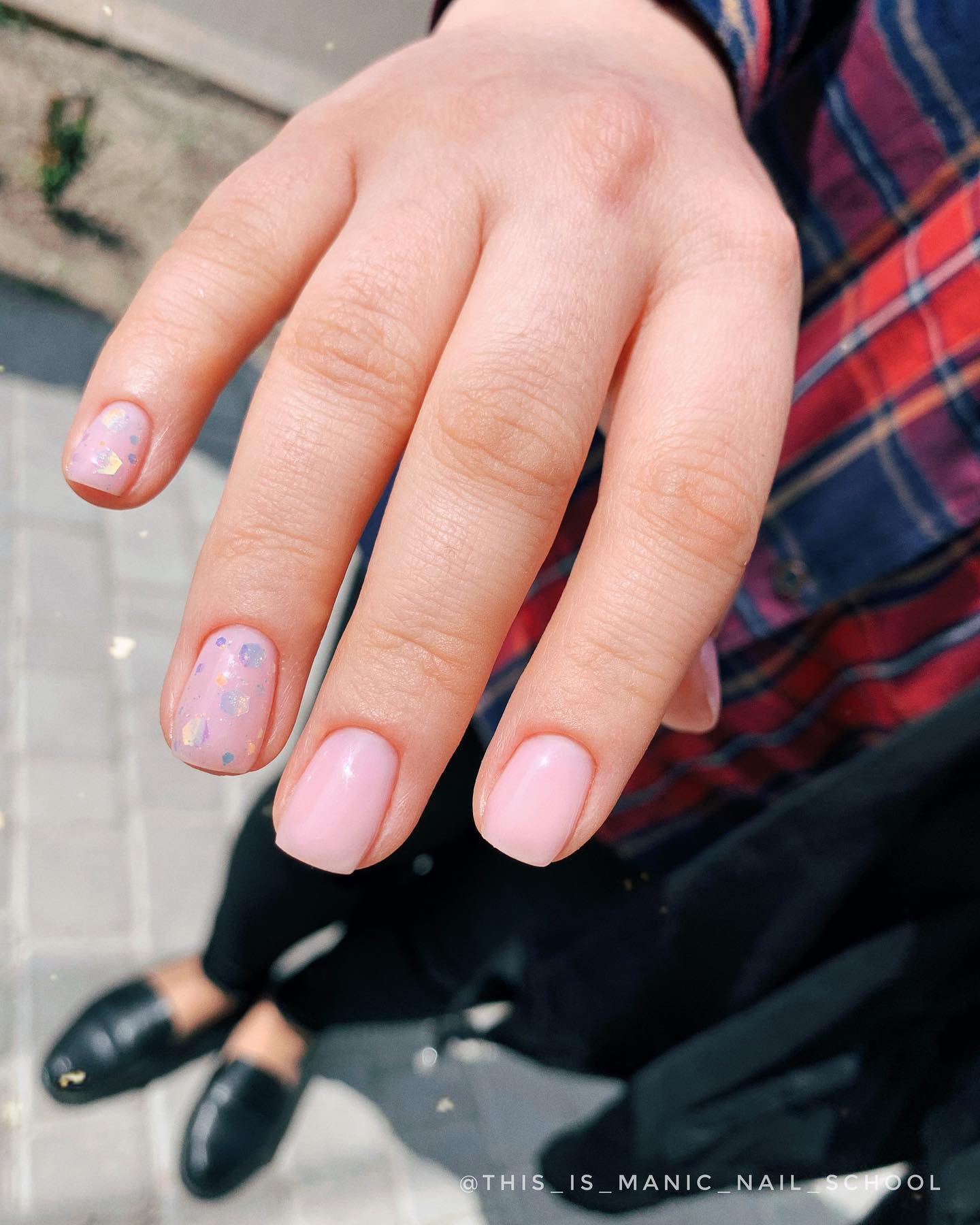 Манікюр на короткі нігті ніжний рожевий, фото - Нігтьова студія THIS IS MANIC nail studio