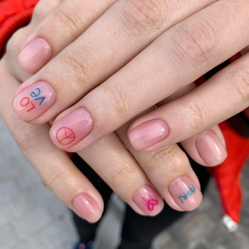 Фото с портфолио THIS IS MANIC nail studio