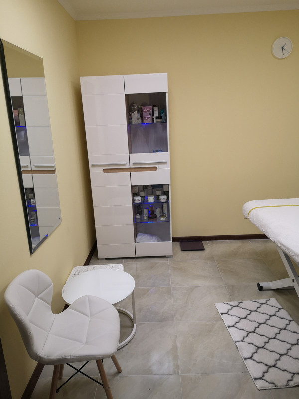 Сахарная депиляция ягодиц для мужчин в Киеве: 12 салонов, 5 мастеров ...