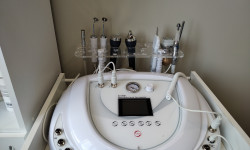 Массаж лица и микротоковая терапия Косметолог Ирина Киев