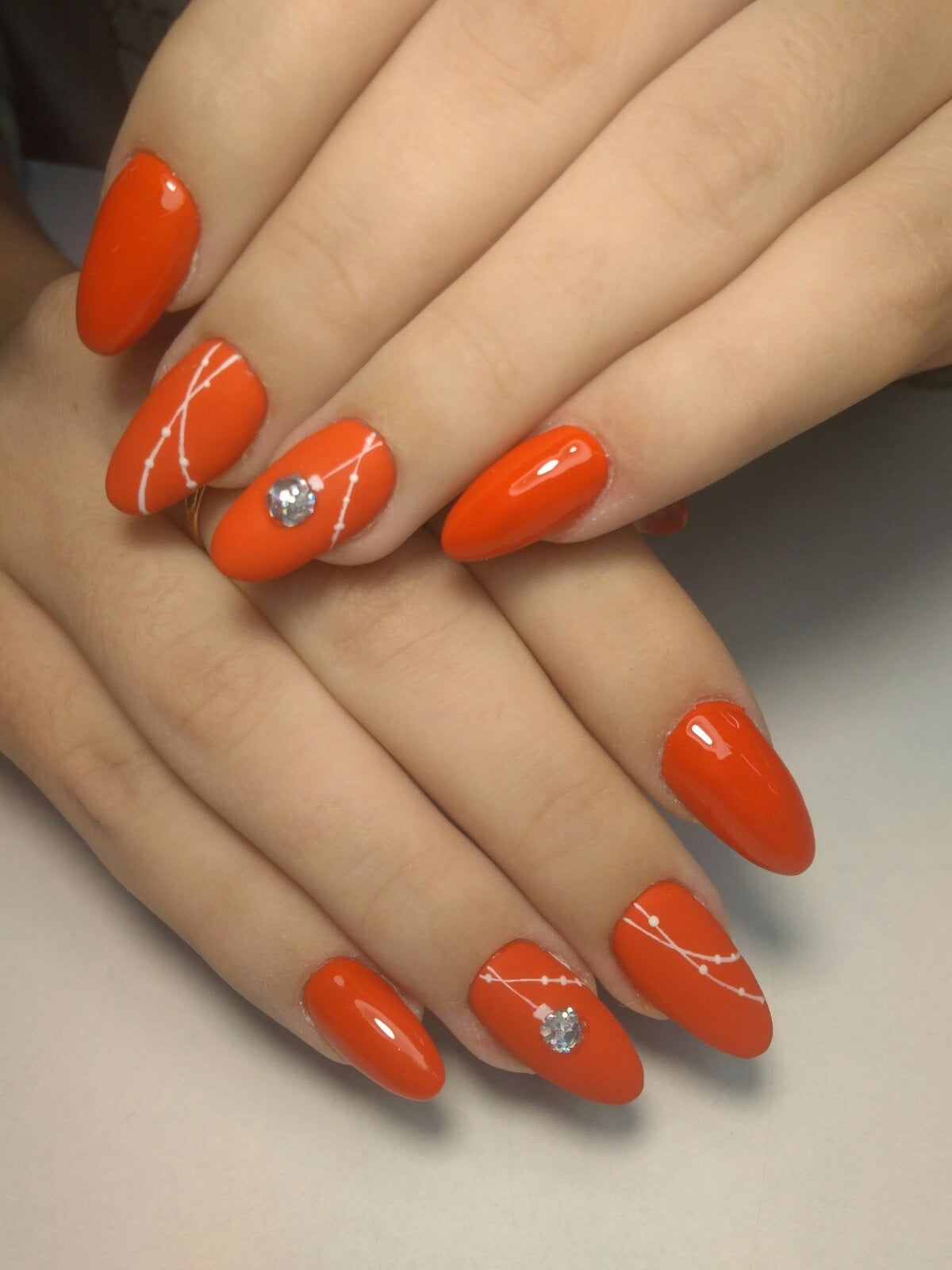 Манікюр з малюнком яскравий на довгі нігті, фото -  Nail Bar