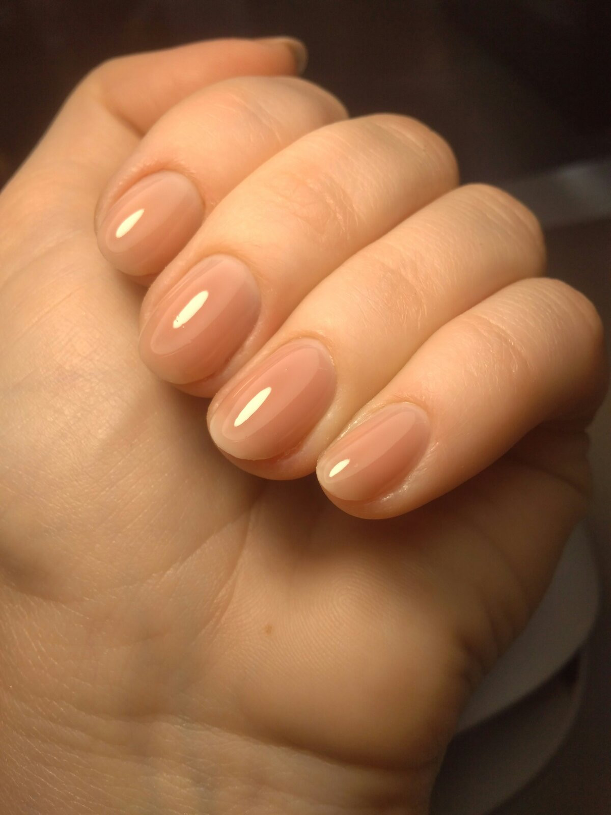 Ніжний манікюр нюдовий бежевий, фото -  Nail Bar