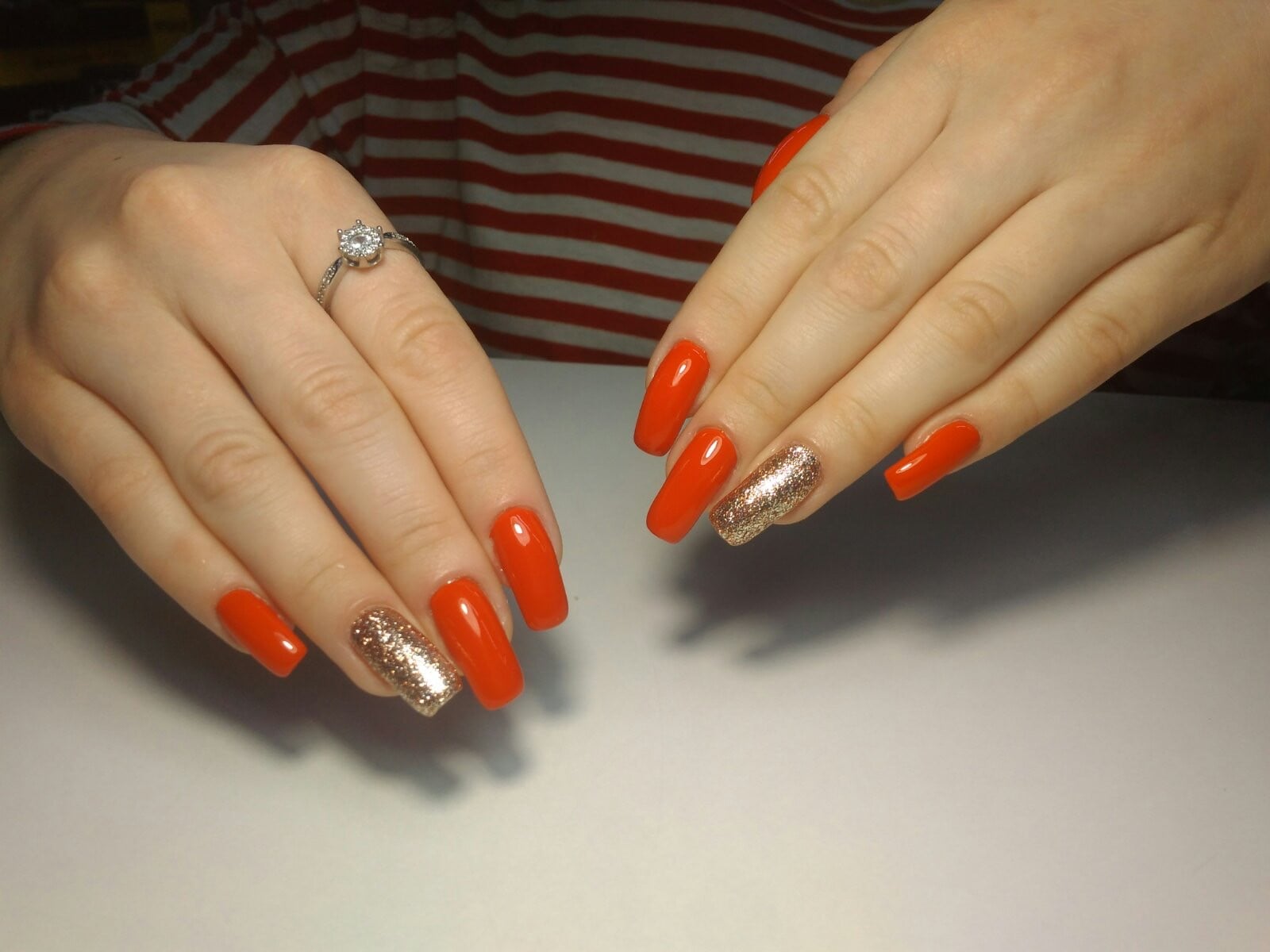 Яскравий манікюр на довгі нігті балерина, фото -  Nail Bar