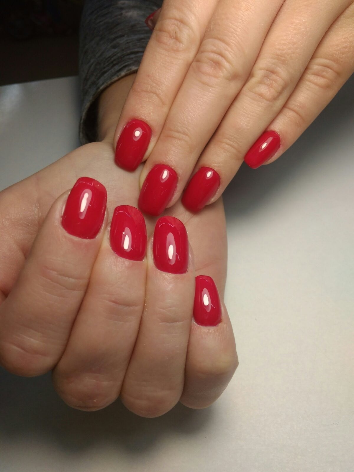 Красный маникюр на короткие ногти квадратные, фото -  Nail Bar