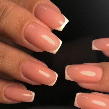 Маникюр и френч на нарощенные ногти