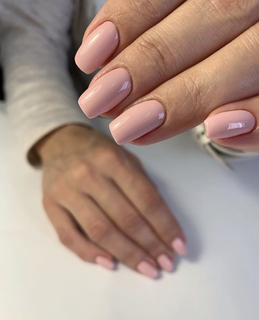 Ніжний манікюр рожевий однотонний (монохромний), фото - Студія краси Beauty Room