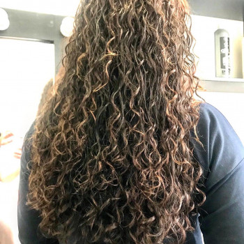 Завивка волос - химическая и био
                    Парикмахер-модельер Наталья Запорожье