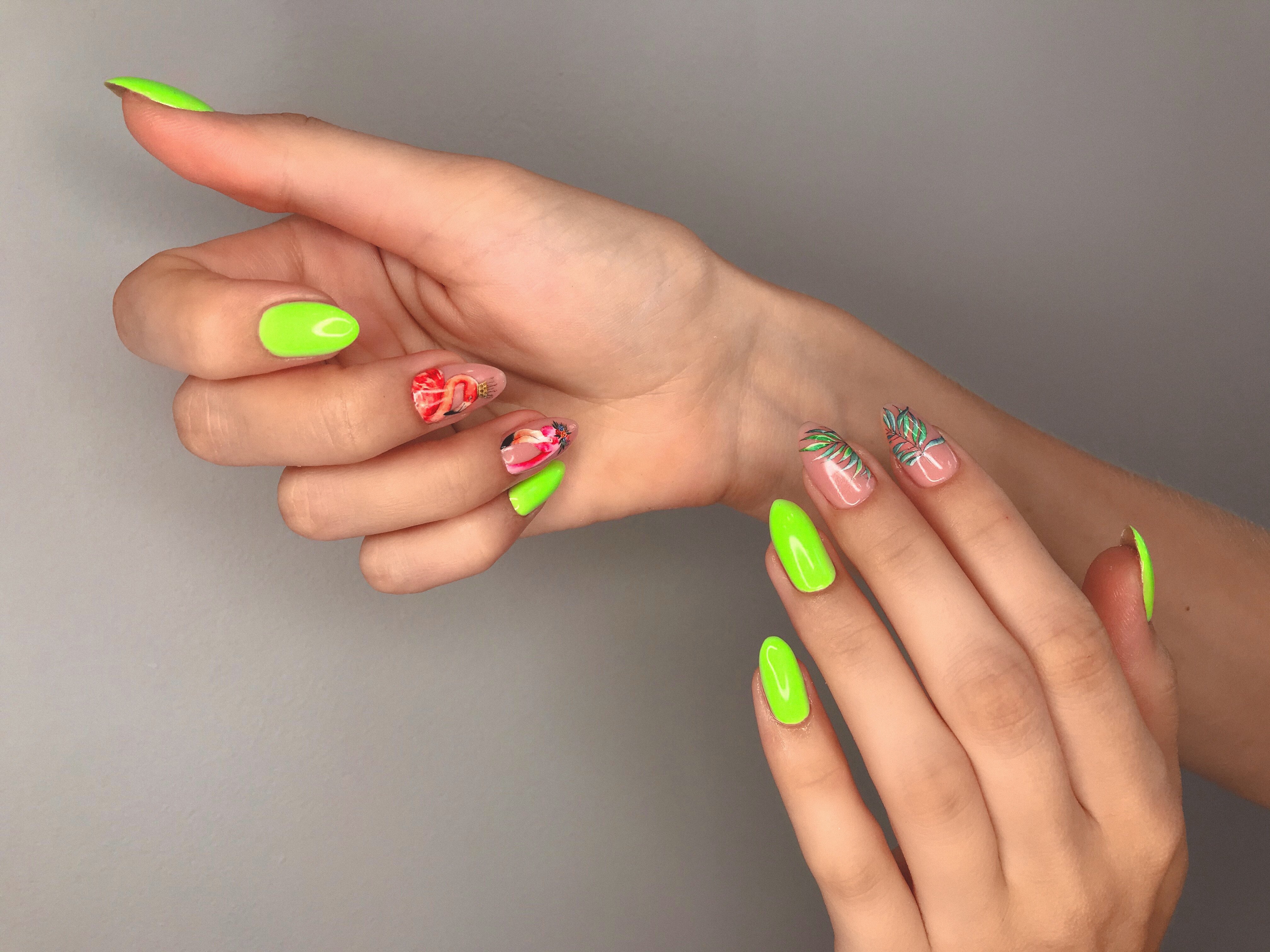 Маникюр лето с рисунком яркий, фото - Студия красоты Ajur Nails