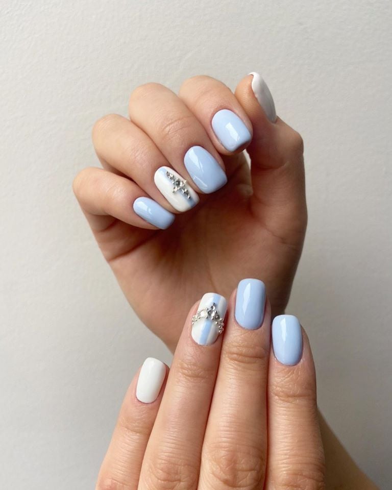 Білий манікюр ніжний блакитний, фото - Студія краси Sky beauty room
