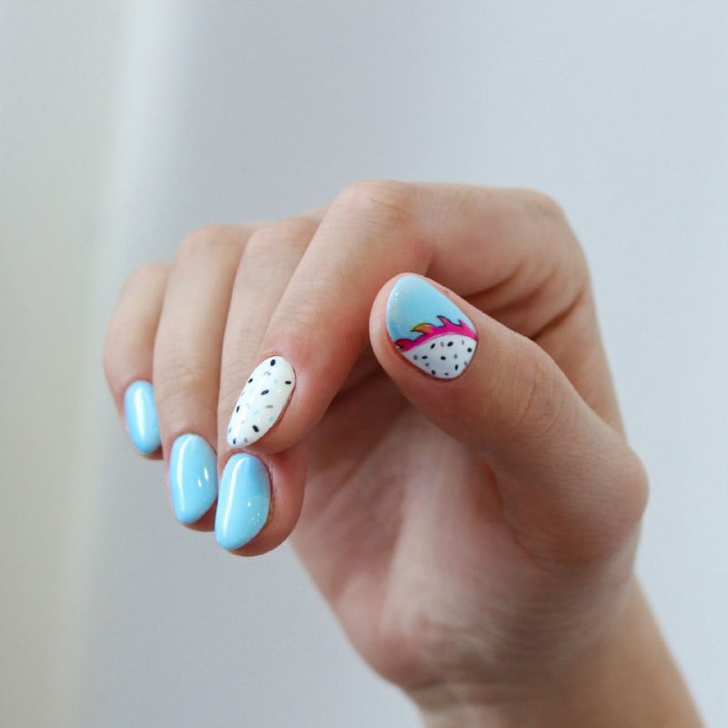 Манікюр з малюнком блакитний різнокольоровий, фото - Нігтьова студія Holy Nails